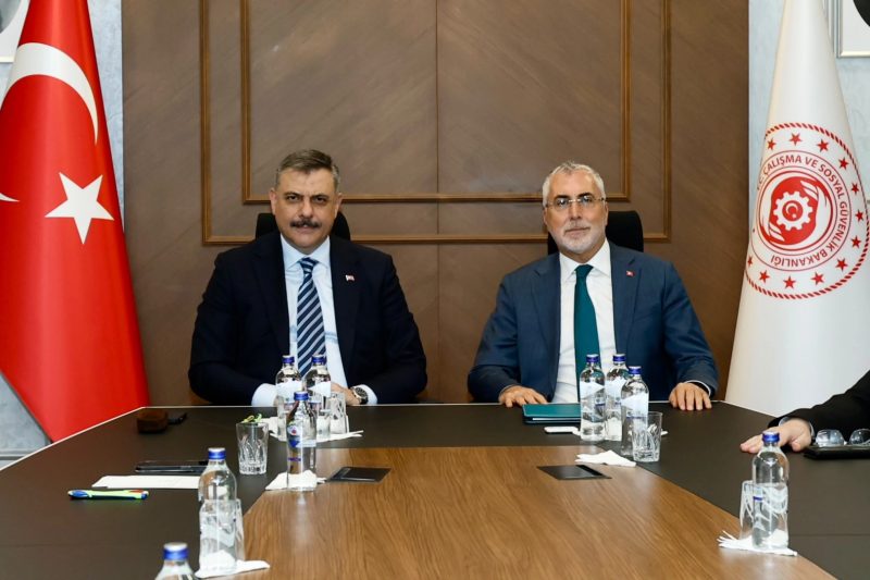 Bakan Çiftçi Duyurdu: 81 İlde 30 Bin TYP Kontenjanı Tahsis Edilecek