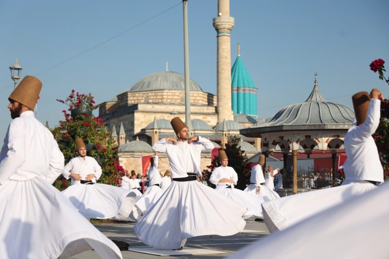 23. Uluslararası Konya Mistik Müzik Festivali Başladı: Semâ Ayini Göz Doldurdu