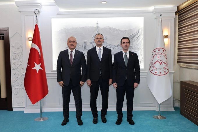 Valiler Ağrı'da Buluştu: Bölgesel İş Birliği ve Ortak Çalışma Alanları Değerlendirildi