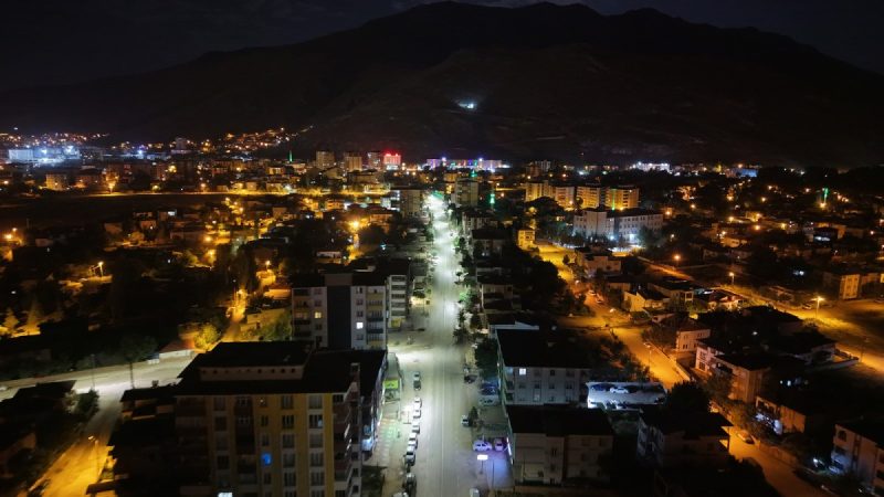 Elbistan'da Deprem Sonrası Yol Yenileme Çalışmaları Ulaşım Konforunu Artırdı