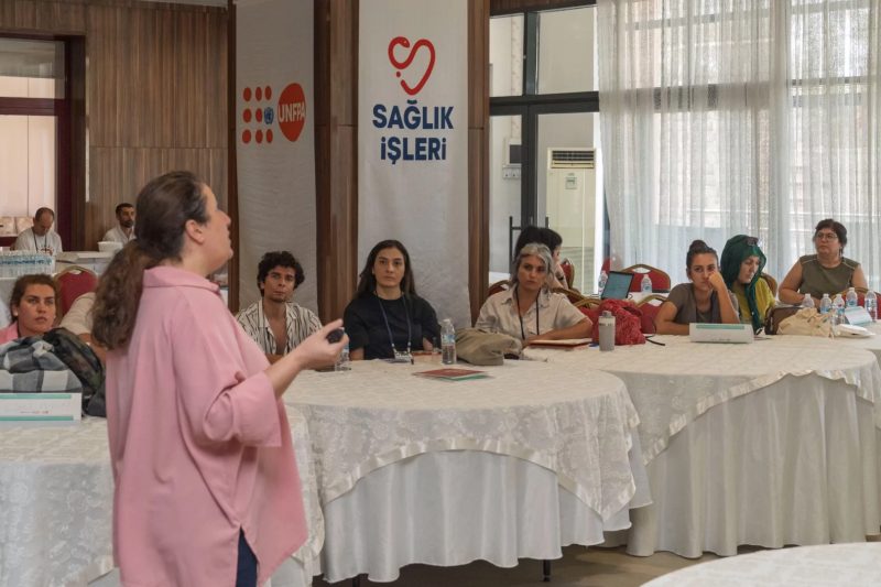İzmir'de Erken ve Zorla Evliliklerle Mücadelede Yeni Model Devreye Giriyor