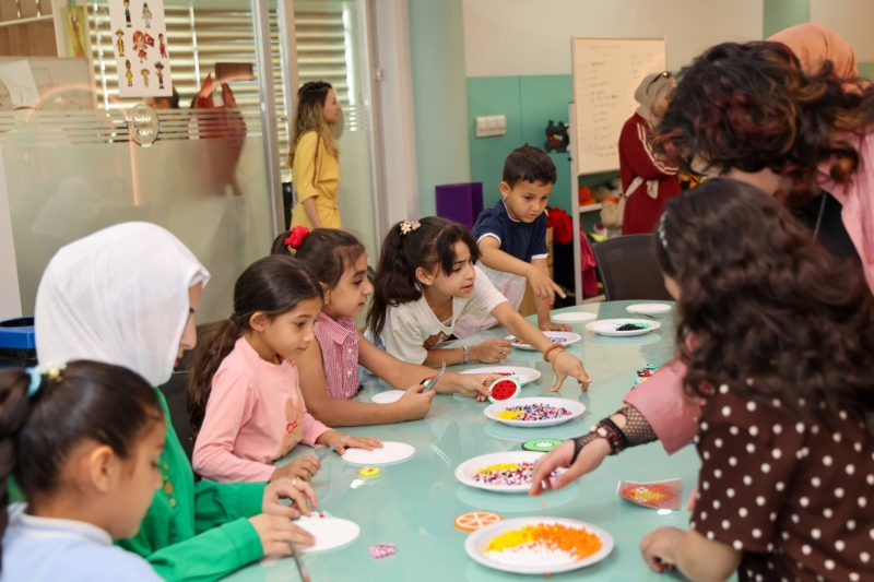 Filistinli Öğrenciler ve Aileleri, Selçuklu Belediyesi Teknoloji Akademisi'ni Ziyaret Etti
