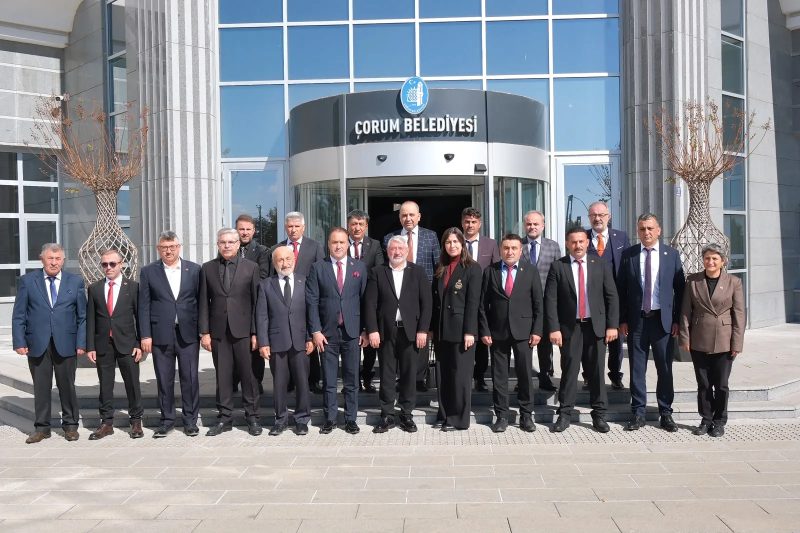 Başkan Aşgın'dan Muhtarlarla Mahalle Hizmetleri Değerlendirmesi