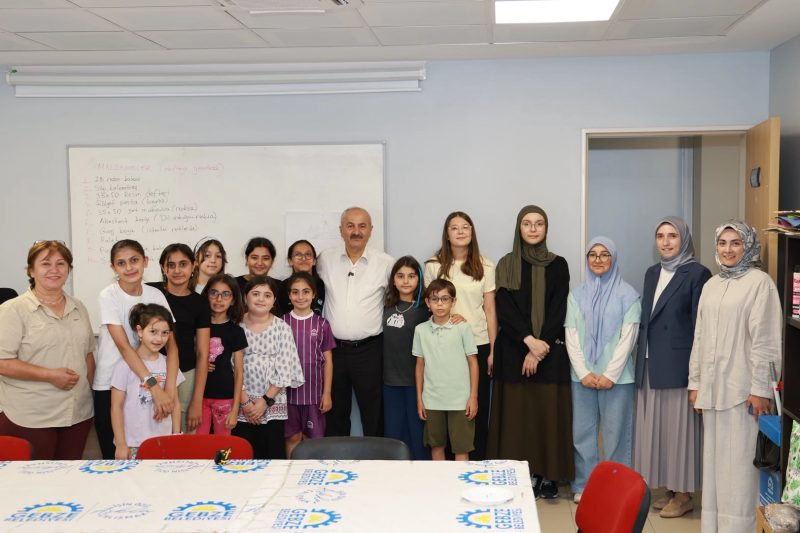 Gebze Belediye Başkanı Büyükgöz, Yaz Okulu Öğrencileriyle Buluştu