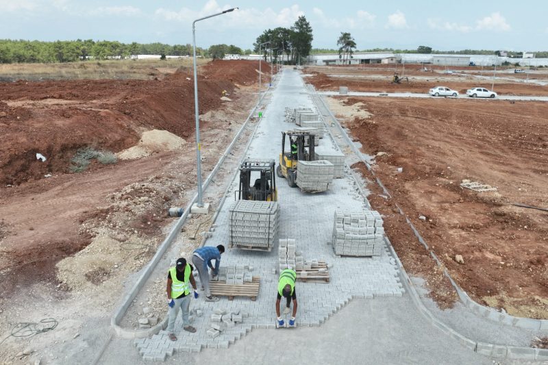 Antalya Büyükşehir Belediyesi'nden Mezarlıklarda Geniş Kapsamlı Düzenleme ve Kapasite Artırma Çalışmaları
