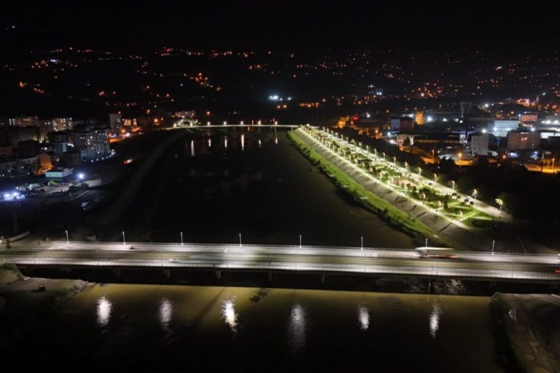 Ordu'da Melet Köprüsü Estetik Aydınlatmasıyla Göz Kamaştırıyor
