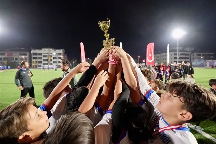 Denizli'de Cumhuriyet Bayramı Futbol Turnuvası Sona Erdi
